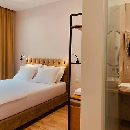 Hotel Merly Permet
